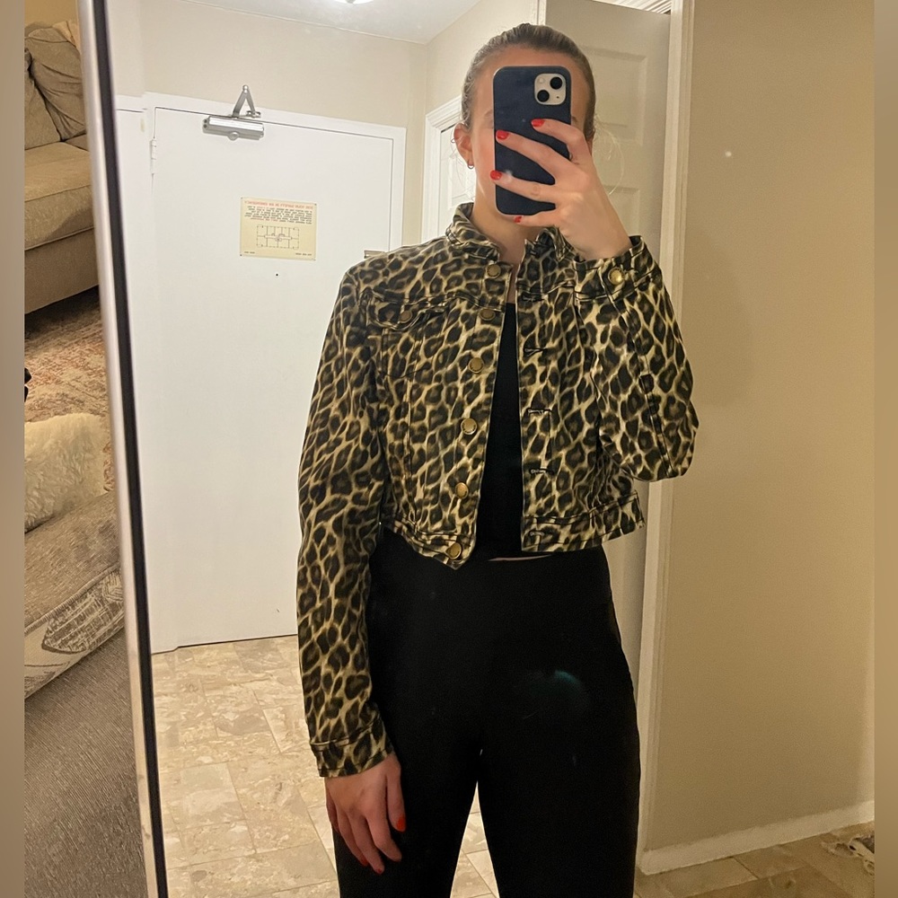 cropped leopard-print jacket